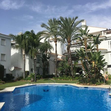 Beautiful 2 Bedroom Apartment @ Puerto Banus! Марбелья Екстер'єр фото