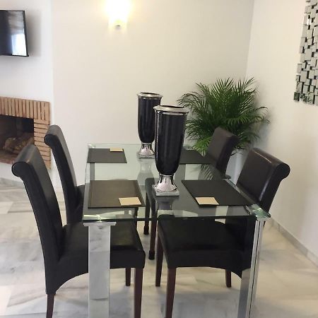 Beautiful 2 Bedroom Apartment @ Puerto Banus! Марбелья Екстер'єр фото