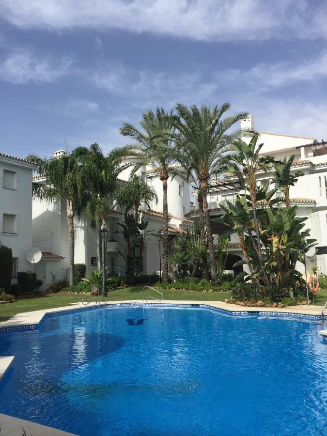 Beautiful 2 Bedroom Apartment @ Puerto Banus! Марбелья Екстер'єр фото