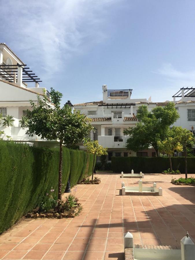 Beautiful 2 Bedroom Apartment @ Puerto Banus! Марбелья Екстер'єр фото