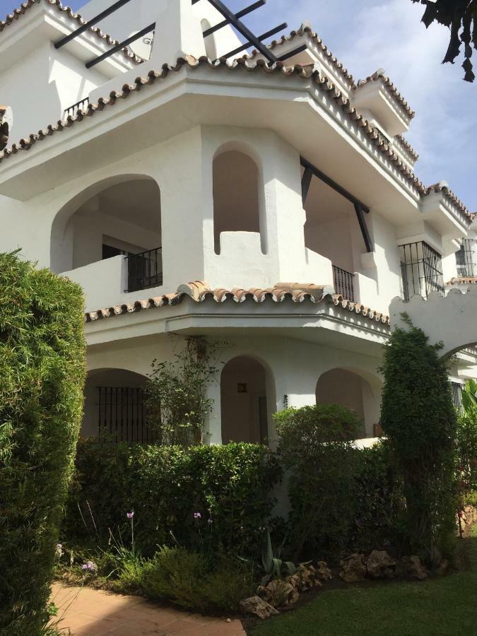 Beautiful 2 Bedroom Apartment @ Puerto Banus! Марбелья Екстер'єр фото