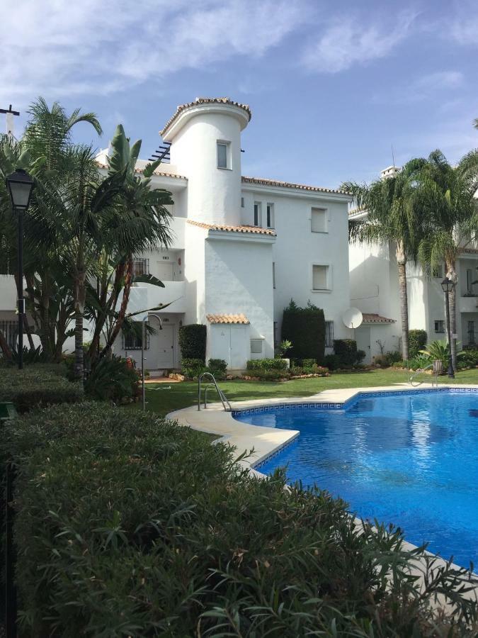 Beautiful 2 Bedroom Apartment @ Puerto Banus! Марбелья Екстер'єр фото
